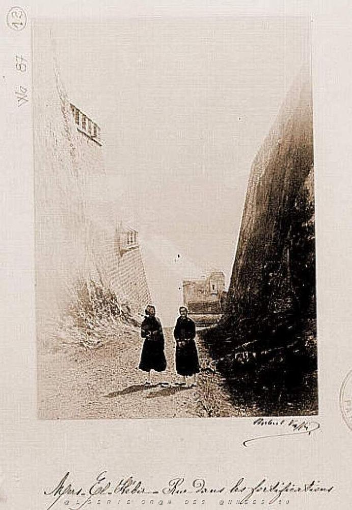 CD eh- 049- MEK- Fort Est.JPG